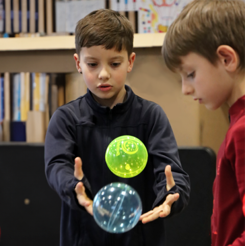 Renforcer le contrôle inhibiteur des enfants avec Brain Ball