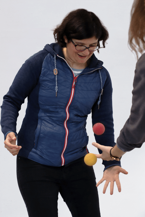 Eve Pouteil Noble Performer avec Brain Ball